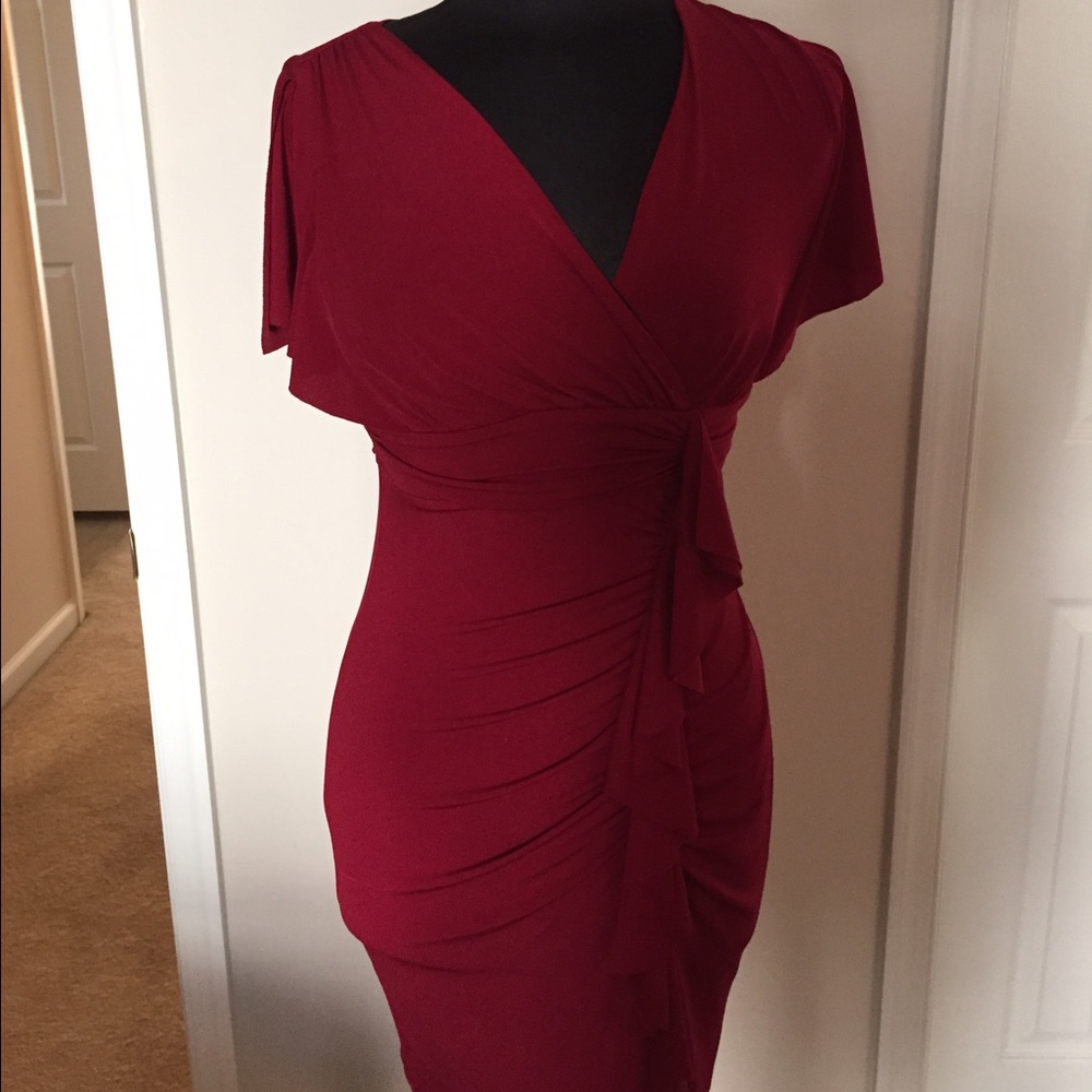 Dark red  sexy cocktail dress.  Perfect for drinks or a party!